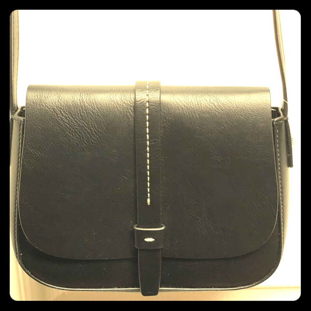 Black crossbody purse
